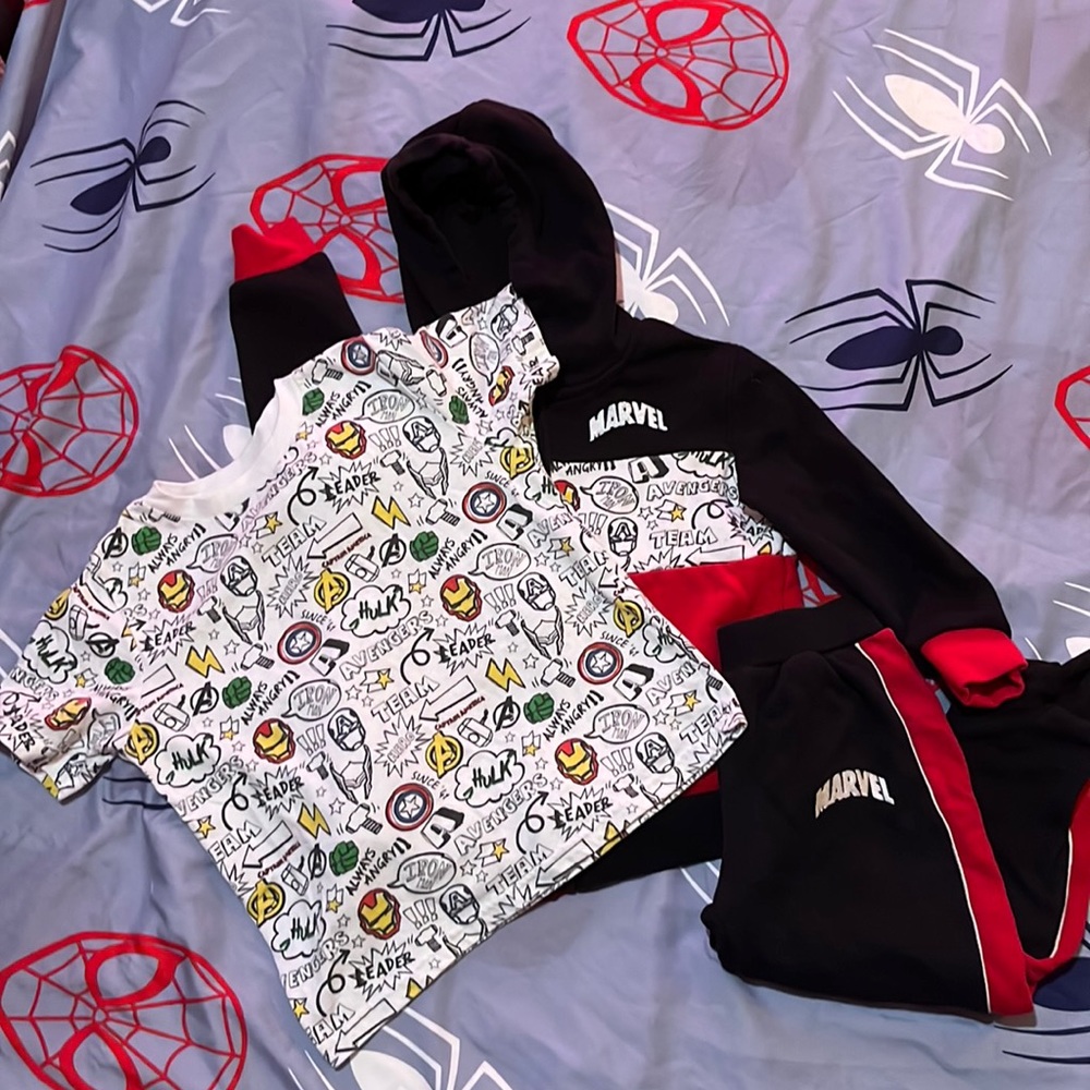 Three piece marvel set